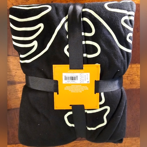 NWT-Hyde and Eek-Women's-2 piece Glow in the Dark-Sleep Set-Halloween-Size Small - Picture 2 of 2